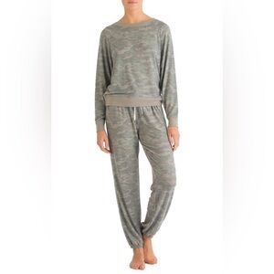 Honeydew Ladies’ 2-piece Pajama Set Size M
